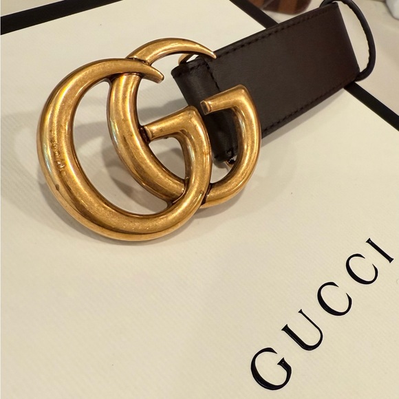 Gucci Black Leather Belt with Gold Double G Buckle - Picture 3 of 4